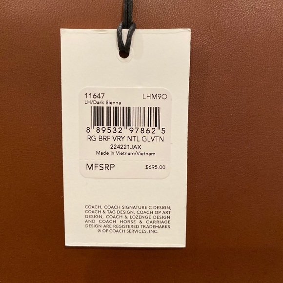 🏷 Coach Rogue Brief - Picture 7 of 11